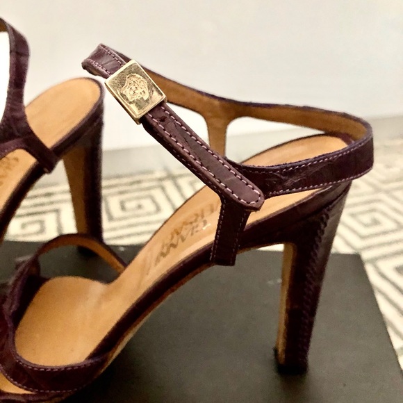 Versace Shoes - Picture 5 of 7